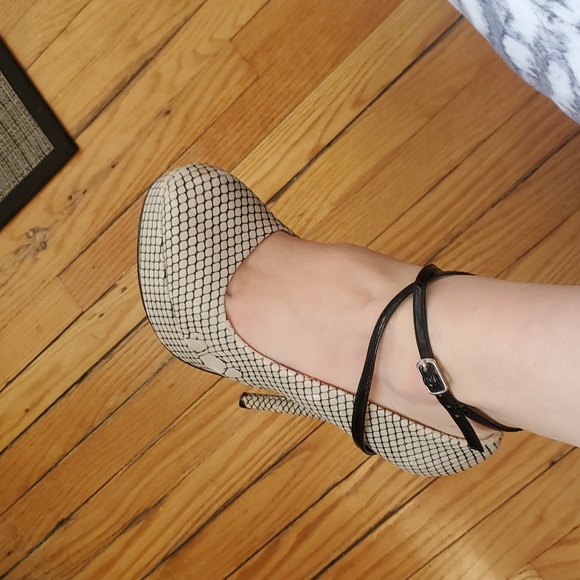 Edgey Vintage High Stilettos - Size 7 - Picture 4 of 8